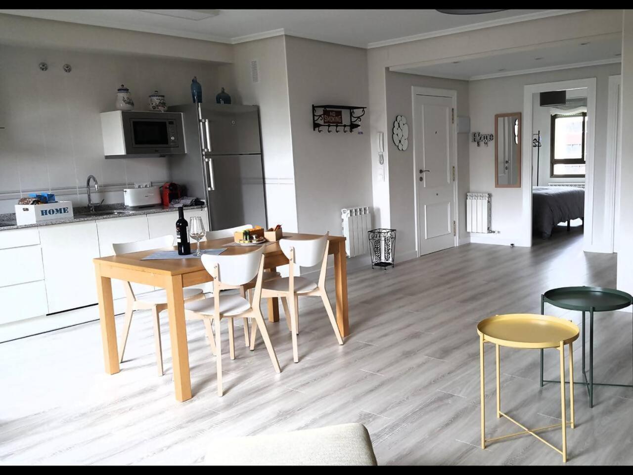 Apto La Estambrera I I Wifi Y Aire Acondicionado Logrono Luaran gambar